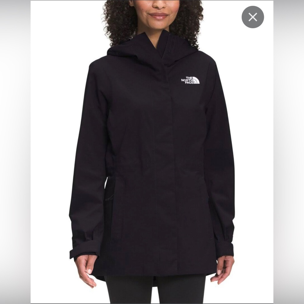 The North Face Women’s Rain Jacket / Windbreaker